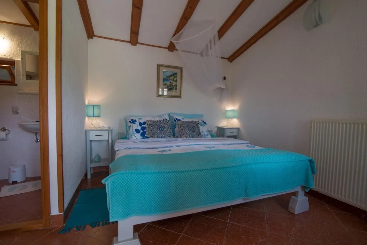 Apartments With A Parking Space Veli Losinj, Losinj - 21185 Croatia