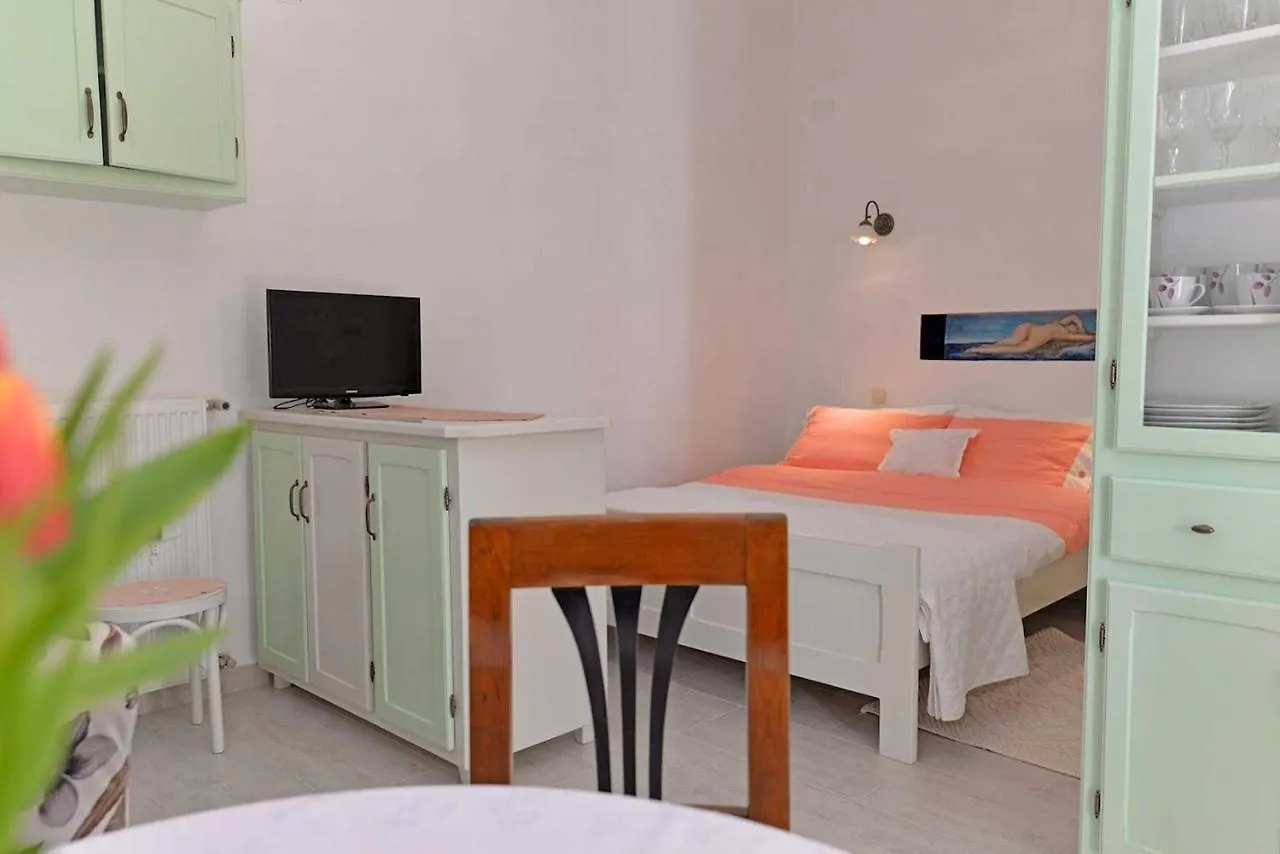 Apartments With A Parking Space Veli Losinj, Losinj - 21185 Croatia