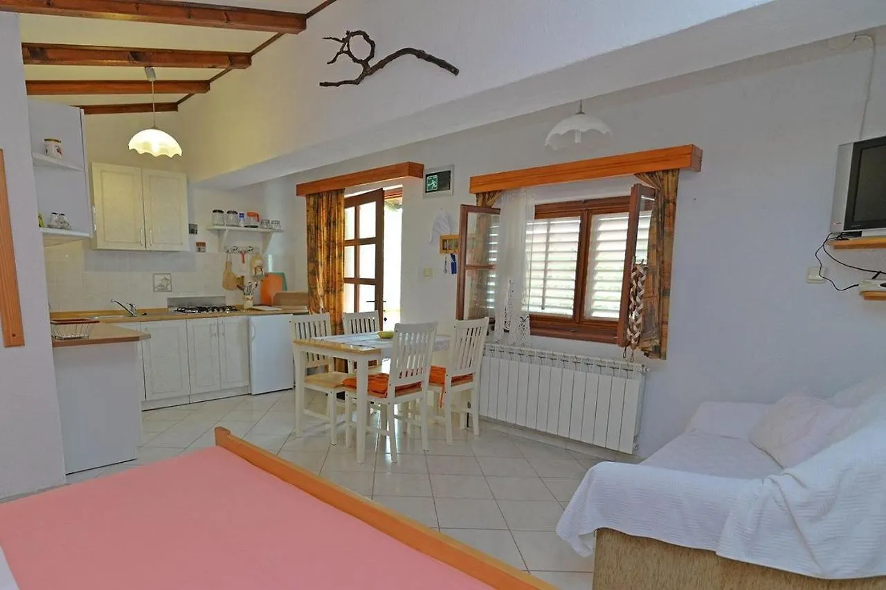 Apartments With A Parking Space Veli Losinj, Losinj - 21185