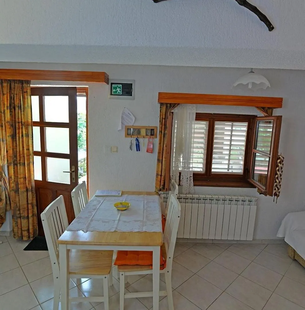 Apartments With A Parking Space Veli Losinj, Losinj - 21185 0*,  Croatia